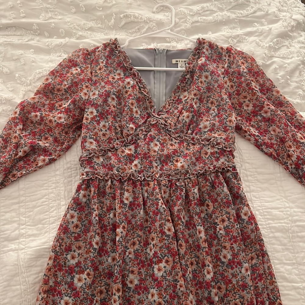 Super Cute romper never worn